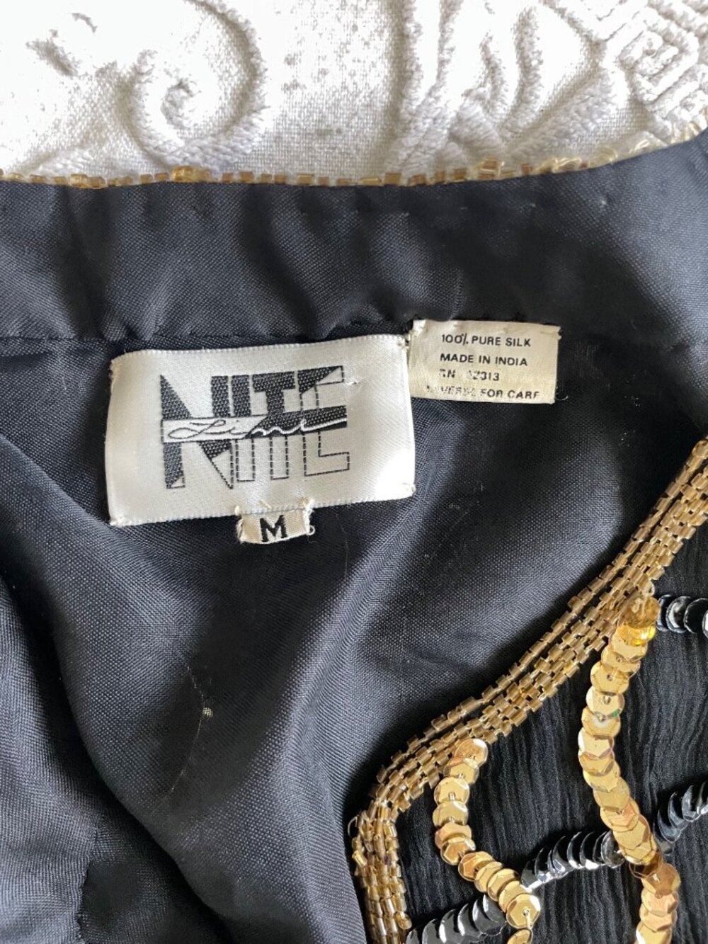 Vintage 1990s Nite Line Maximalist Black + Gold Silk Sequin Top Women’s Medium - Picture 14 of 16